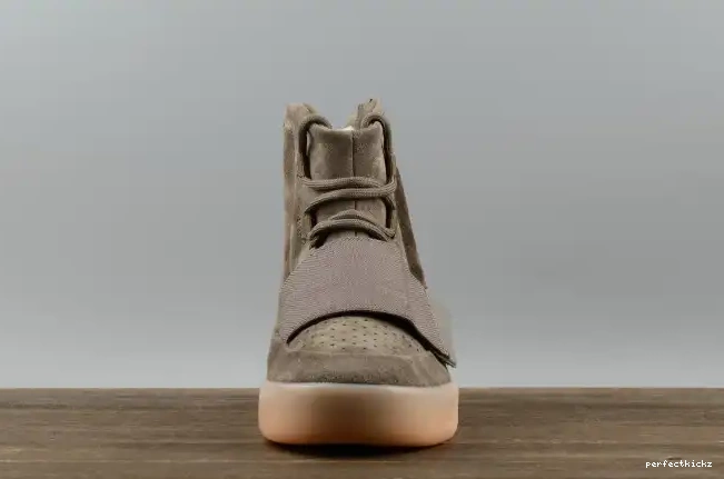 Yeezy Brown 750 Boost BY2456 adidas Light 0704